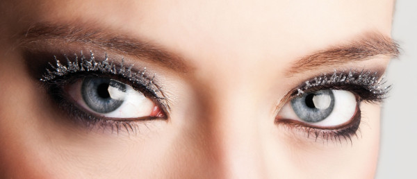 Silverglitteradhesiva ögonfransar