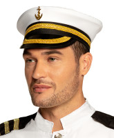 Elegancki kapelusz kapitana statku wycieczkowego