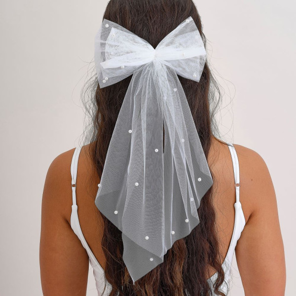 Hair bow with pearls