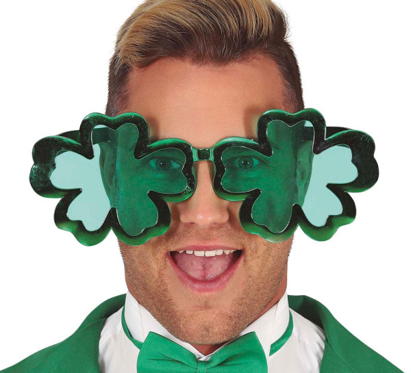 St. Patrick's Day XXL shamrock glasses