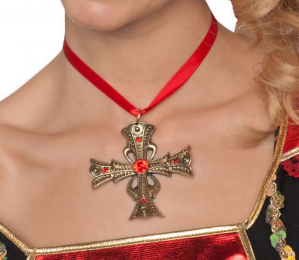 Chaîne gothique avec pendentif croix