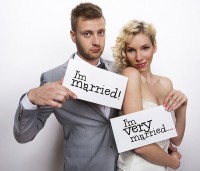 Preview: 2 funny wedding signs