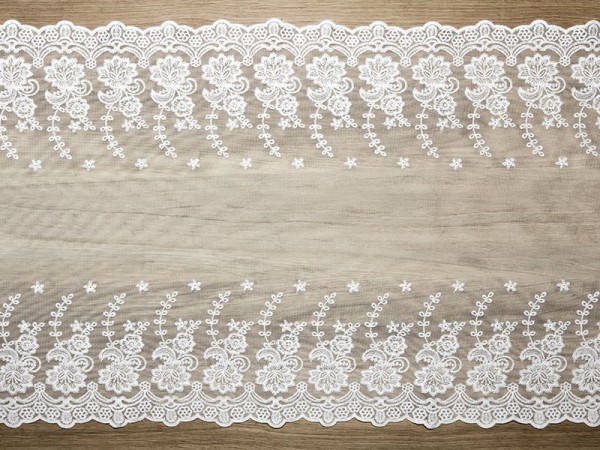 Lace fabric sea of flowers 9m x 45cm