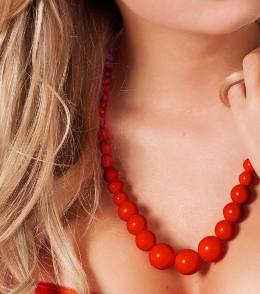 Red pearl necklace Charlotta