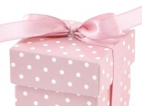 10 gift boxes dotted