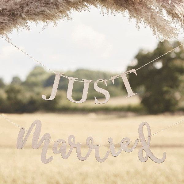 Just Married wooden lettering garland 1.5m