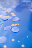 Oversigt: 50 års fødselsdagskonfetti Elegant blå