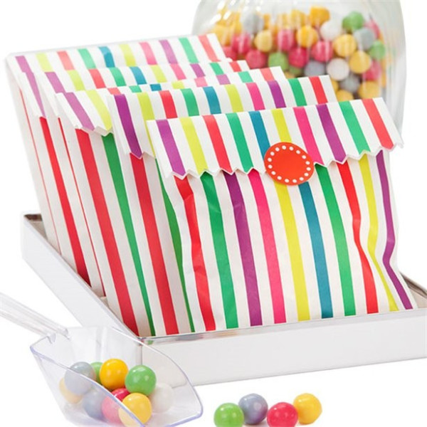 10 gift bags with colorful stripes 21 x 15cm