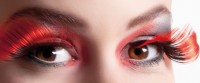 Effie Schwungvolle Wimpern In Rot-Schwarz