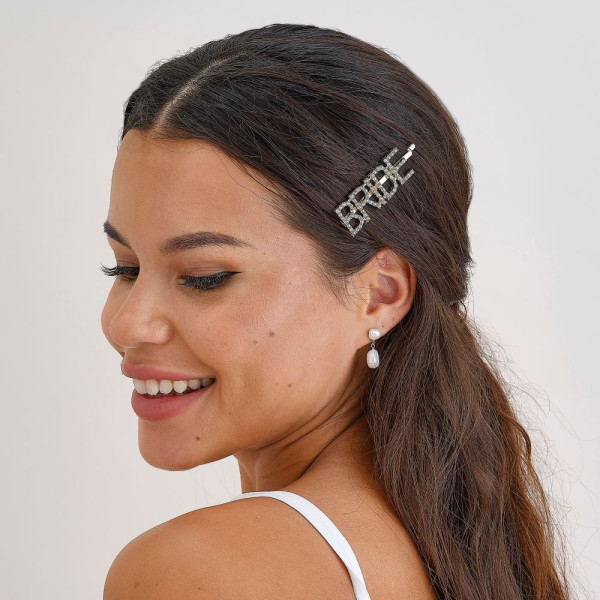 Bride hair clip with pearl trim