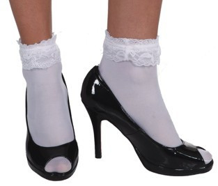 White ankle socks with lace