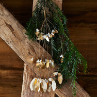 Preview: Golden mistletoe hanging decoration 25cm