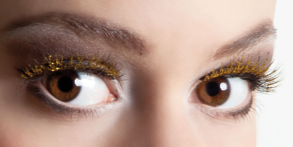 Gyldne glitter-øjenvipper