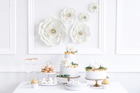 5 fiori decorativi da parete bianchi