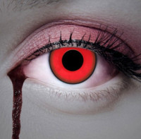 Widok: Czerwone soczewki kontaktowe diabła