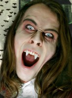 Widok: Straszne zęby wampira deluxe