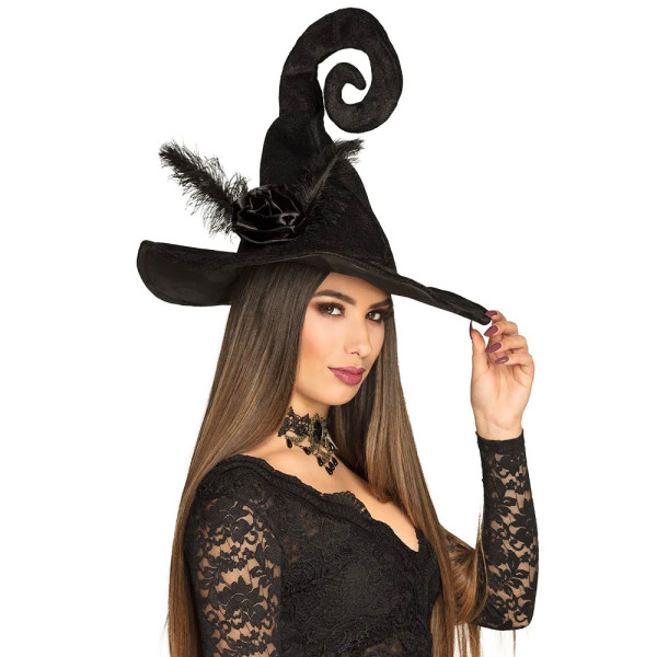 Zwariowany czarny kapelusz czarownicy