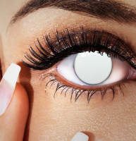 All-white annual contact lenses