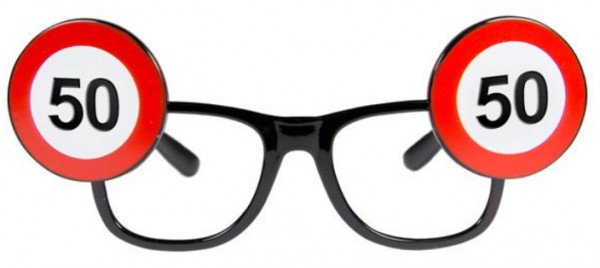 Znak drogowy 50 urodziny okulary