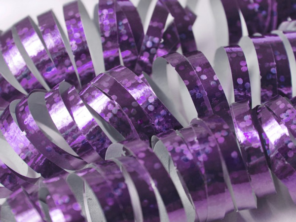 1 rouleau de serpentins holographiques violets