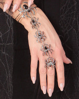1 Gilda Spinnen Armband Mit Ring