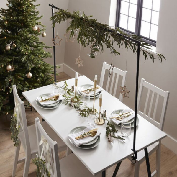 Hoja decorativa navideña natural para mesas