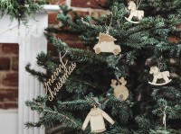 Vista previa: 10 etiquetas navideñas de madera natural