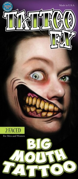 Tatuaggio di orrore della bocca gigante