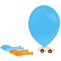 Small wooden car with latex balloon drive
